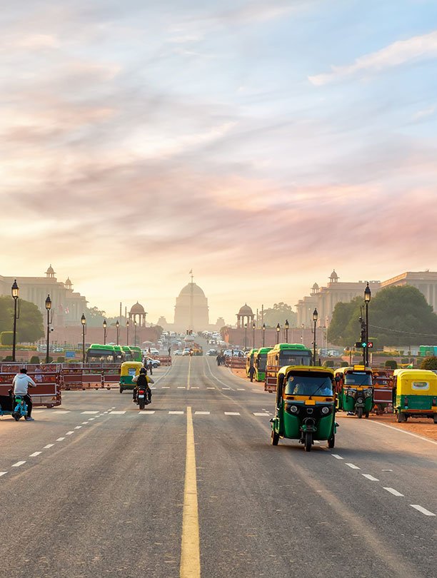 Urban Essence and Population Dynamics